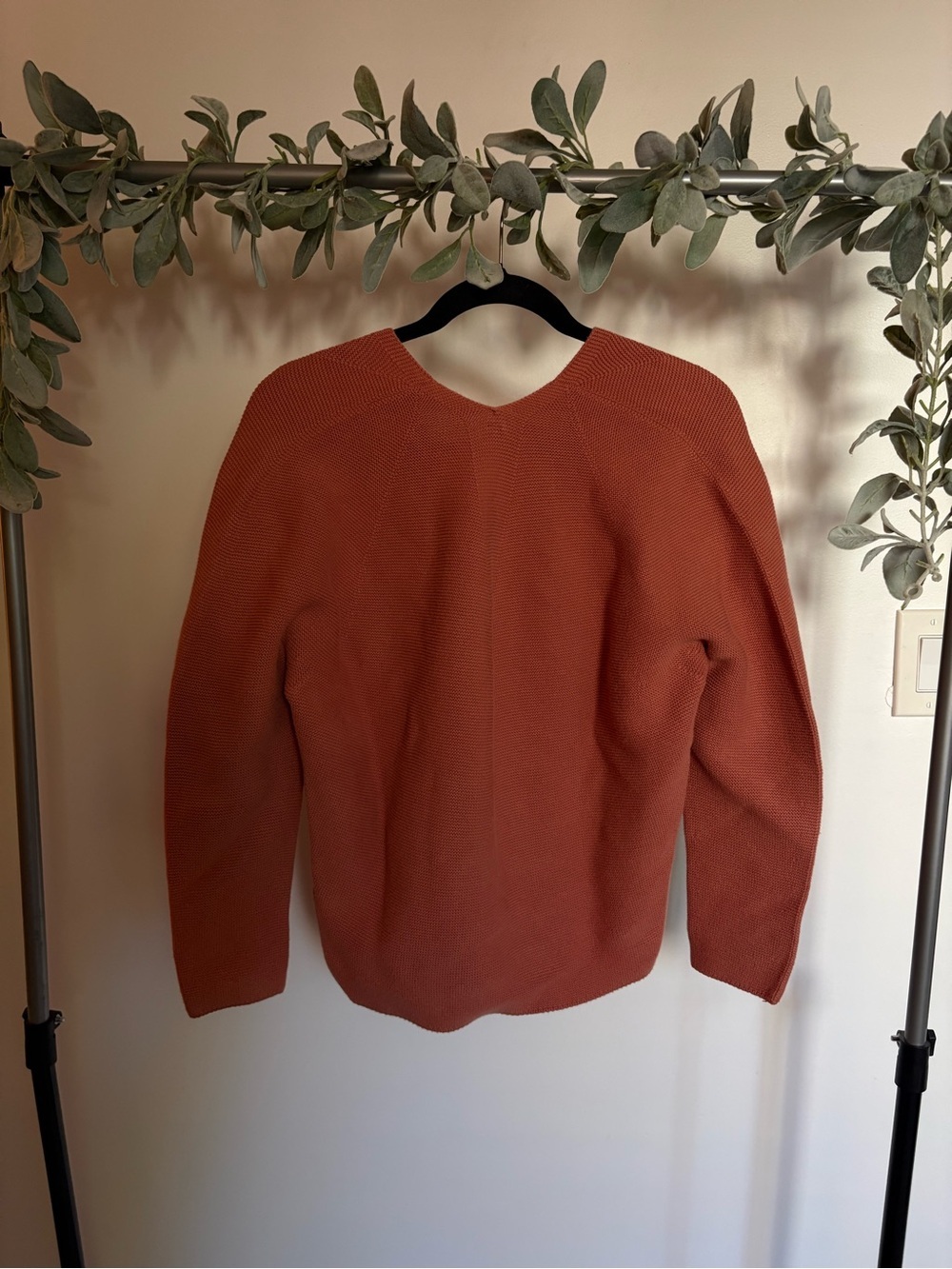 Uniqlo Sweater - Picture 2 of 3